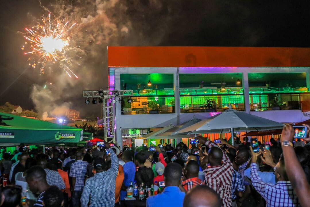 Liquid Silk  Bar & Lounge Naalya Kampala Uganda, Good food in Kampala, Food & Drink, Top Bar, Top Restaurant, Lounge, Top Bar and Lounge, Food, Beer, Wine, Spirits, Cocktail bar, Corporate Hangout, Cheap Beer, Great Place to Drink after work , Gins and local beers, grilled food and wood-fired pizzas, Chatting and Drinking, Chilling with friends and mates, Date night, Eating and Drinking, Private parties, Drinking and Dancing, Cocktail Bar, Lounge Bar, Party Bar,  Kampala Pub, Lively DJ nights,  Lively Music, Great Beer Drink Out, Tasteful Delicious food in Kampala, Amazing Drinking Joint in  Kampala Uganda, Ugabox